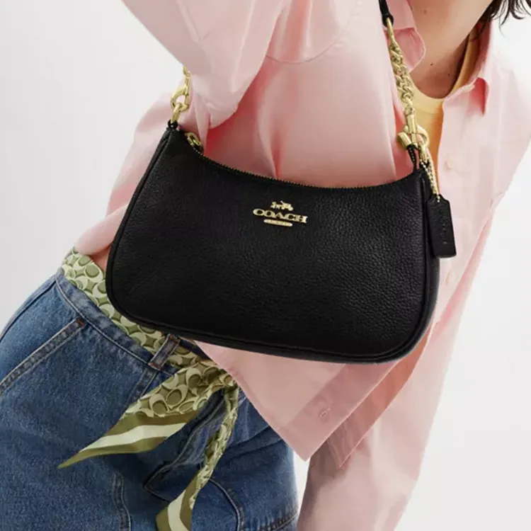 COACH Pebbled Leather Crossbody Handbag Shoulder Bag Medium