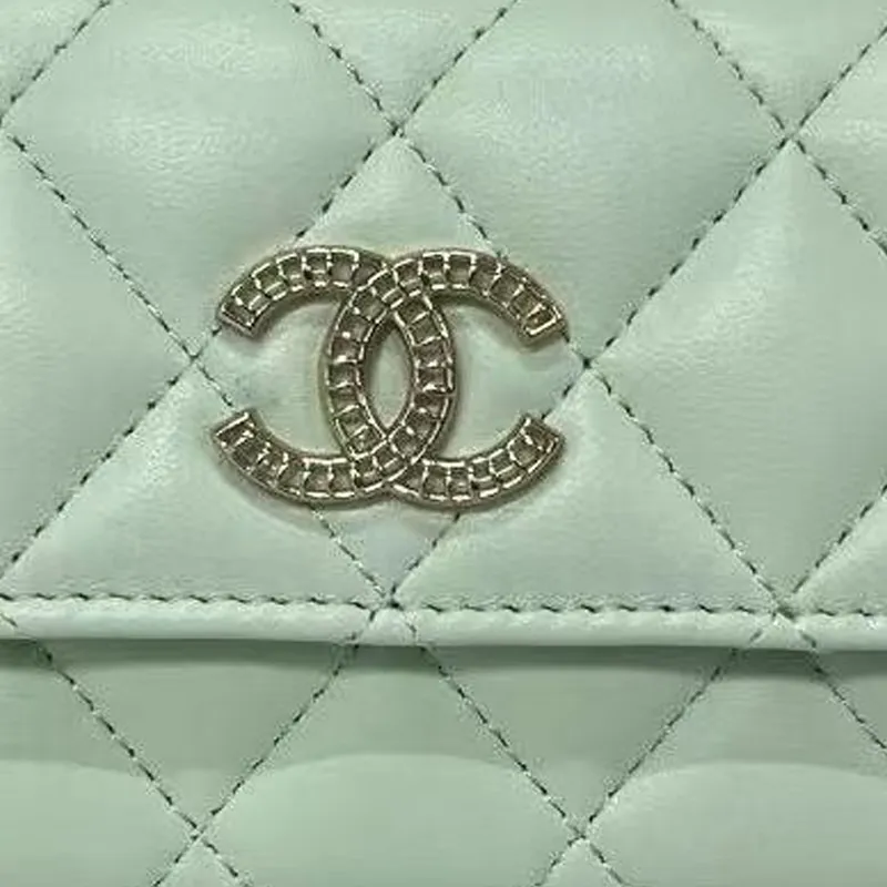 CHANEL Logo Wallet Women's Green-1