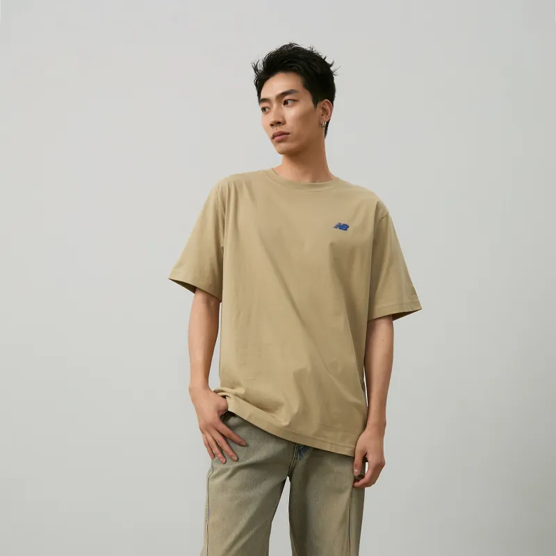 New Balance x PK SHEJISHILIANMINGKUAN Centripetal Life Illustration Series T Shirt Unisex Khaki-5