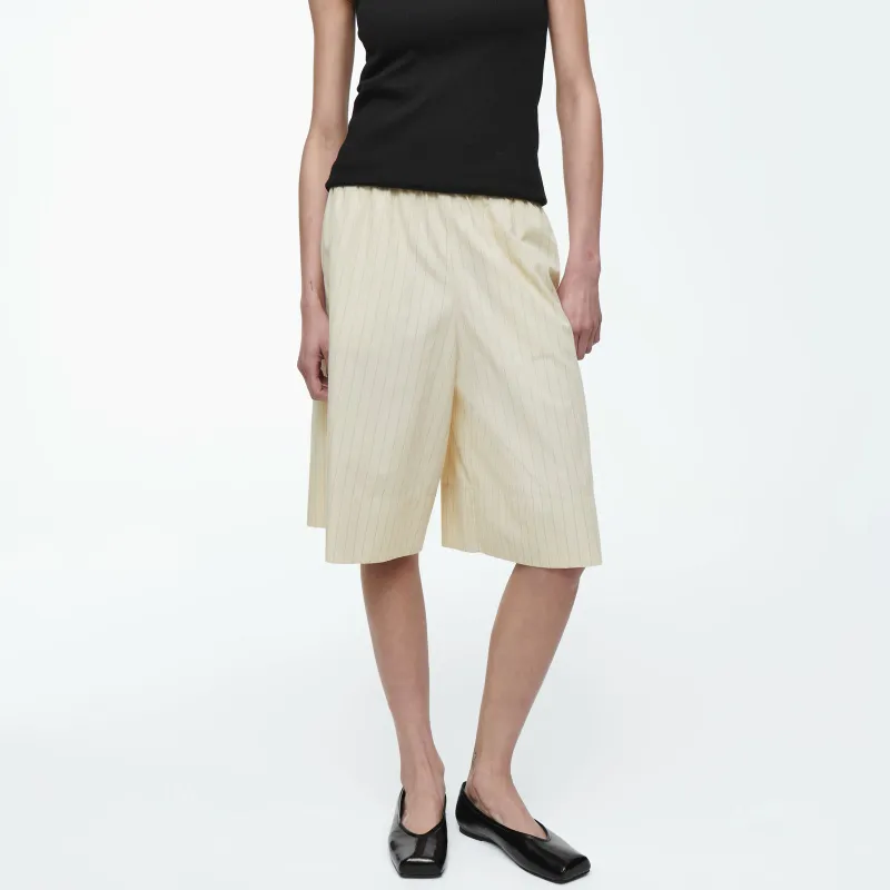 COS Casual Shorts Women's Cream-2