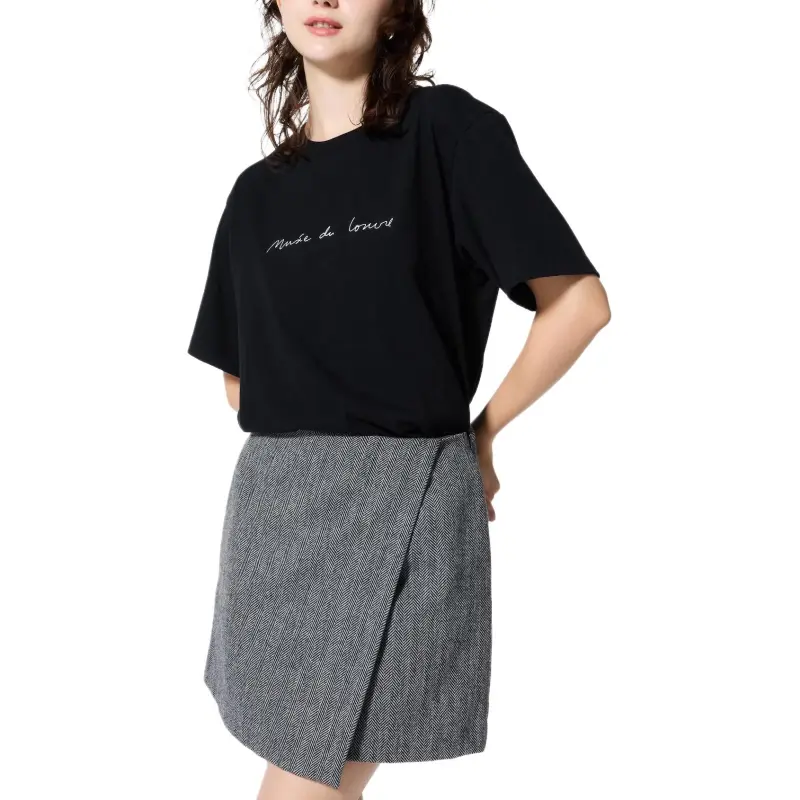 UNIQLO Louvre X Camille Henrot Collaboration T Shirts Unisex Black-3