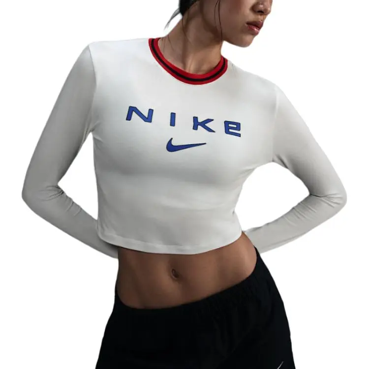 Nike Sportswear Chill Knit Women's Slim Long Sleeve Cropped Graphic T Shirt-3
