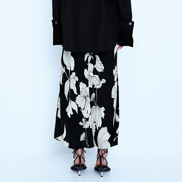 H&M Casual Long Skirts Women's Black/White Floral-2