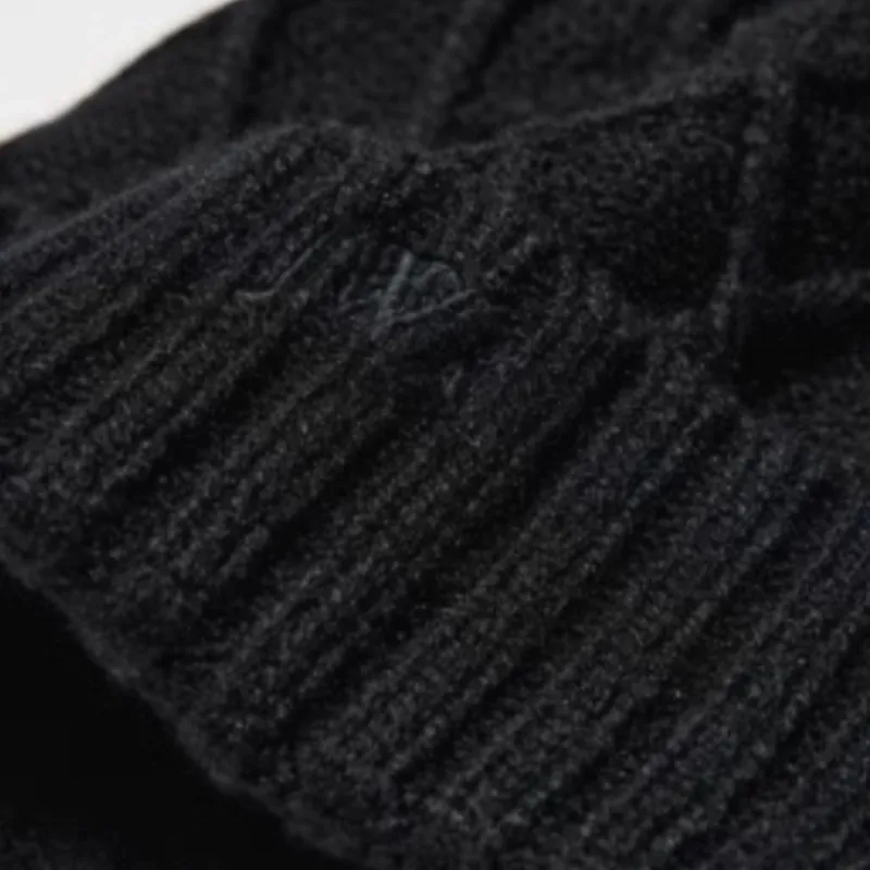 UNIQLO Acrylic Polyamide Sheep Wool Elastane Beanies Unisex Ivory/Black-2