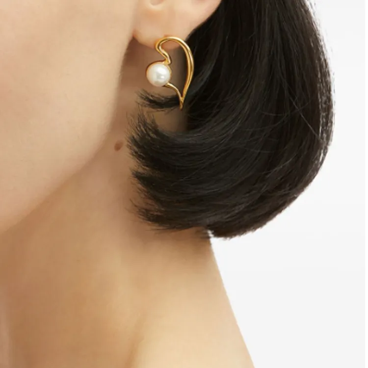 Oscar De La Renta Pearl Heart Earrings-2