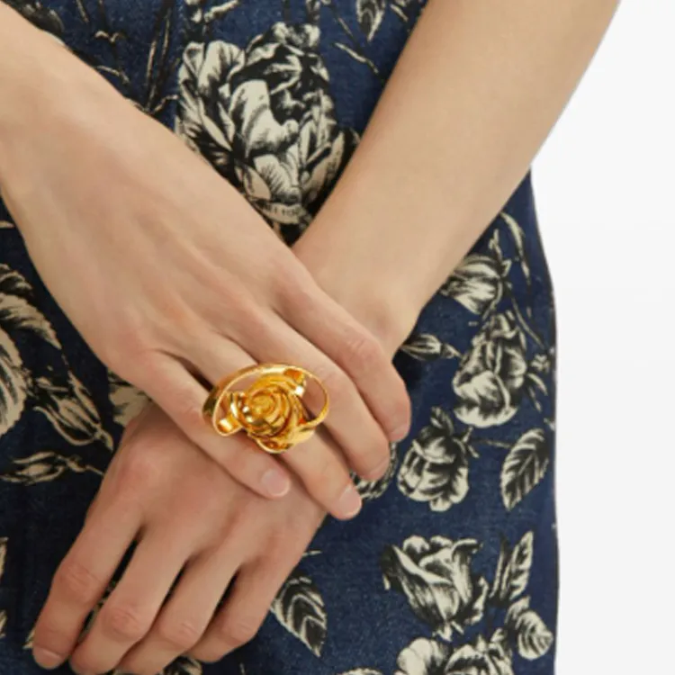 Oscar De La Renta Flower detailing Ring-2