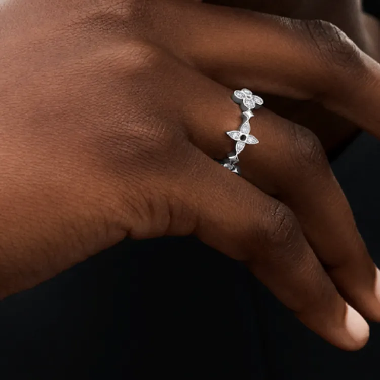 LOUIS VUITTON Dentelle Ring White Gold And Diamonds-2