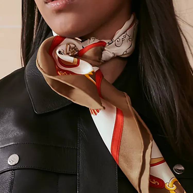 HERMES Mulberry Silk Scarves Women's Light Umber-2