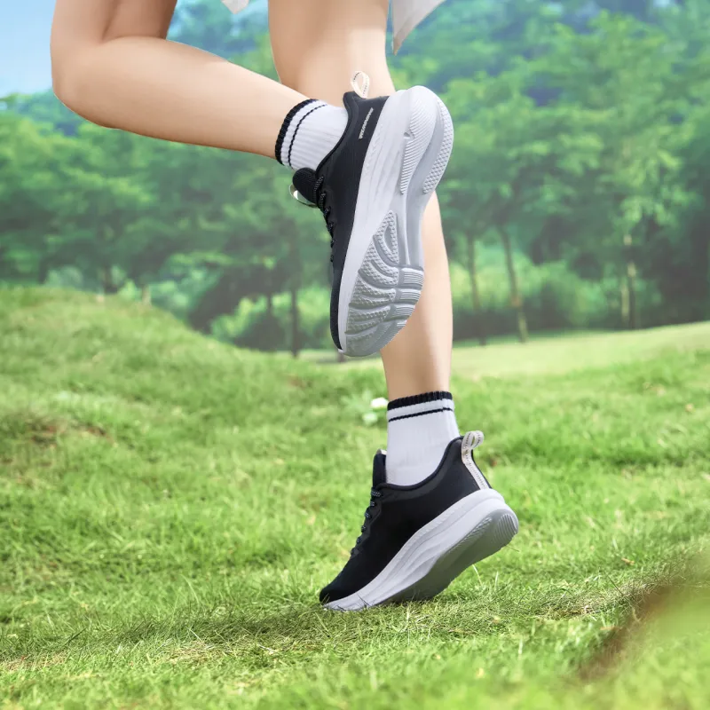361° Cushioning Breathable Lightweight Low-Top Running Shoes Women's Black-3