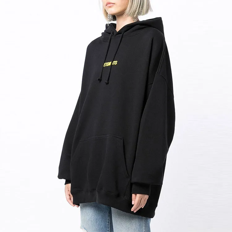 Vetements Logo Label Hoodie 'Black/Neon Yellow'-2
