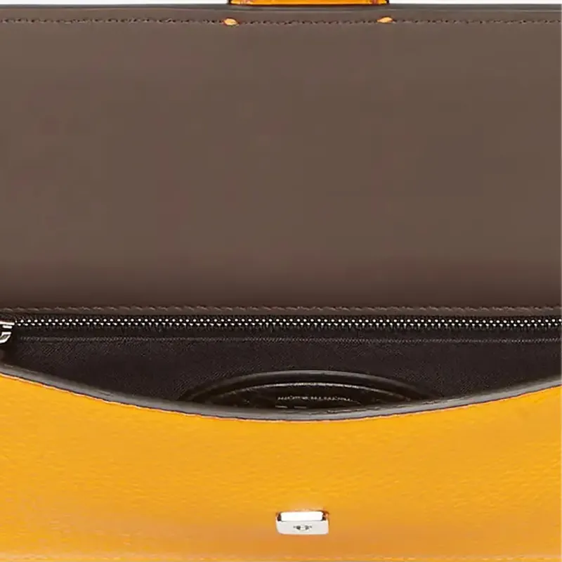FENDI Baguette Shoulder Bags-2