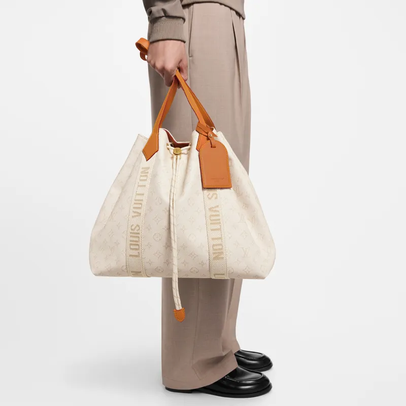LOUIS VUITTON Marina Tote-6