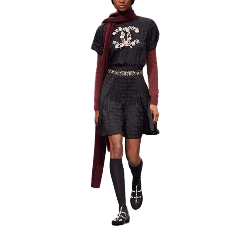 CHANEL 24 New Fall And Winter Arrivals Cashmere Sweater Women's Red-1