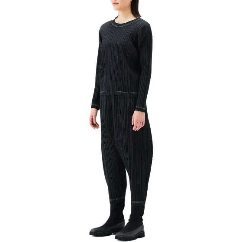 PLEATS PLEASE ISSEY MIYAKE FW24 Casual Pants Women's Black-3