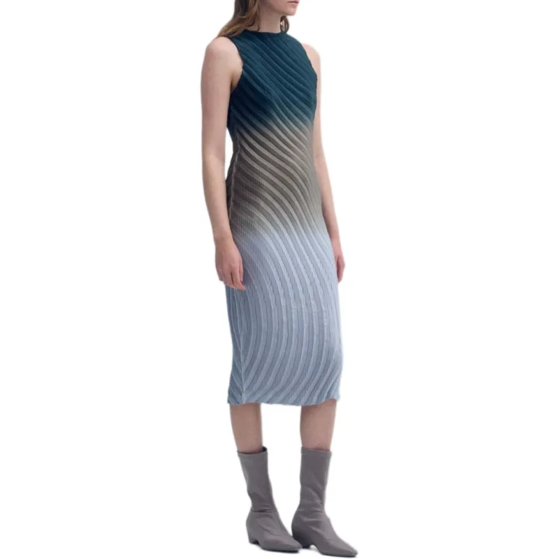ISSEY MIYAKE Nuance Pleats Midi Dress-2