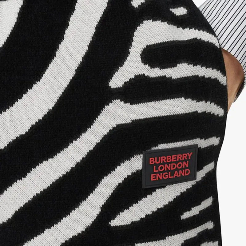 Burberry Casual Shorts Men Black/White-4