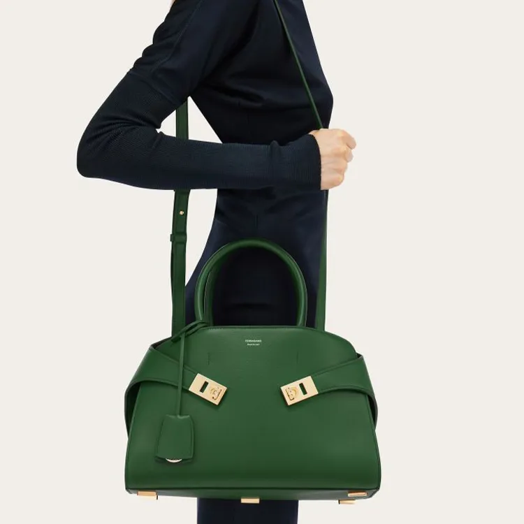 FERRAGAMO GANCINI Grained Calfskin Shoulder Bag Crossbody Bag Handbag Small Size Women's Forest Green-6
