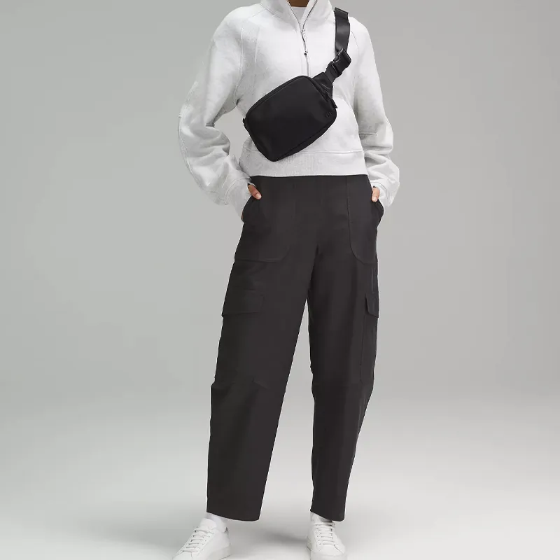 Lululemon Everywhere Nylon Fanny Pack Tubas Unisex Black-5