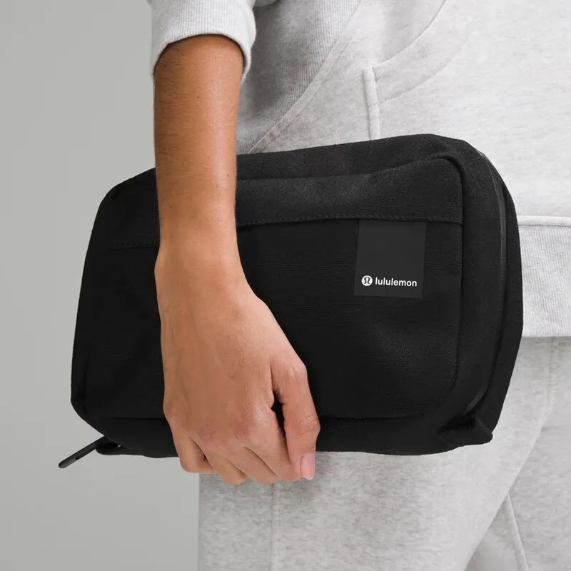 Lululemon Recycled Polyester Toiletry Bag, Storage Bag Unisex Black-4