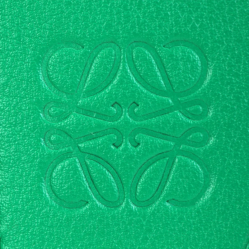 LOEWE Elephant Pocket In Classic Calfskin Jungle Green-4