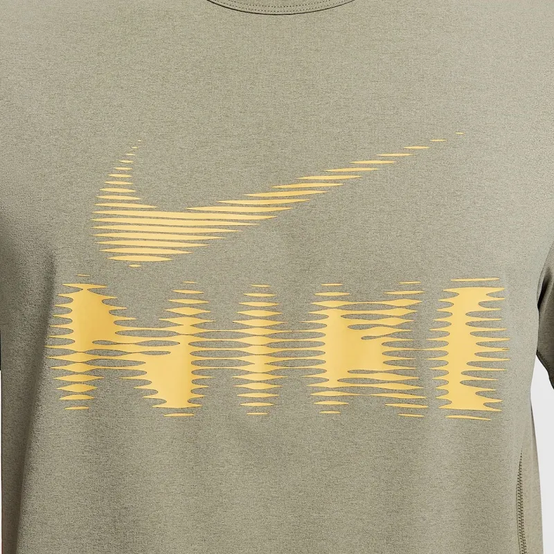 Nike HYVERSEDri Fit T Shirt Men's Light Army Green-4