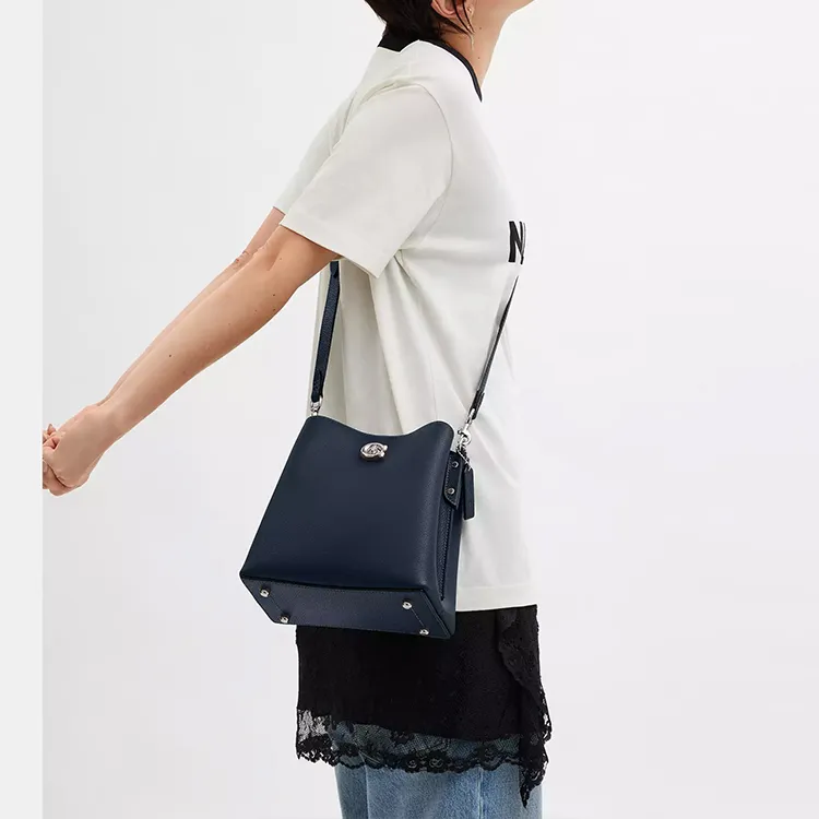 COACH Willow Polished Pebbled Leather Bucket Bag, Portable Crossbody Bag, Shoulder Bag Trumpets Women's Marine Blue-5