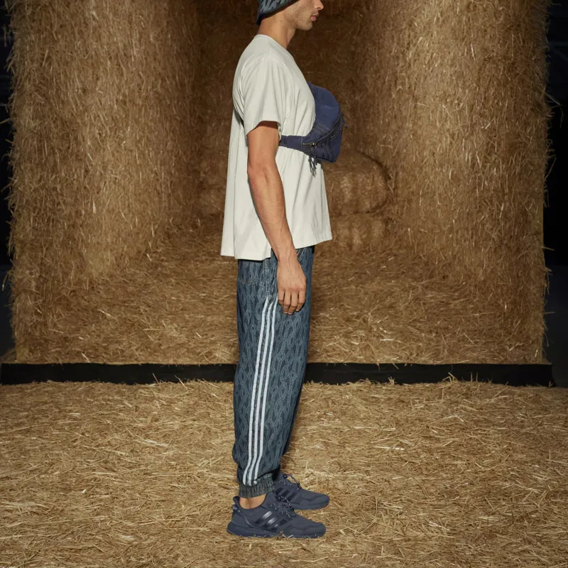 Adidas Ivy Park Graphic Tee All Gender-12