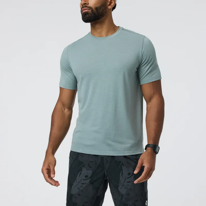 Vuori T-Shirts Men-16