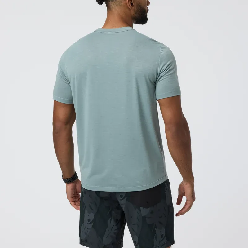 Vuori T-Shirts Men-14