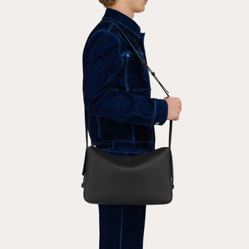 FERRAGAMO Calfskin Shoulder Bag Men's Black-5