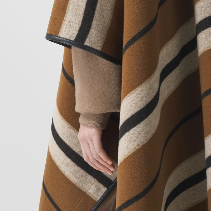 Burberry Cloaks Women's Warm Walnut-2