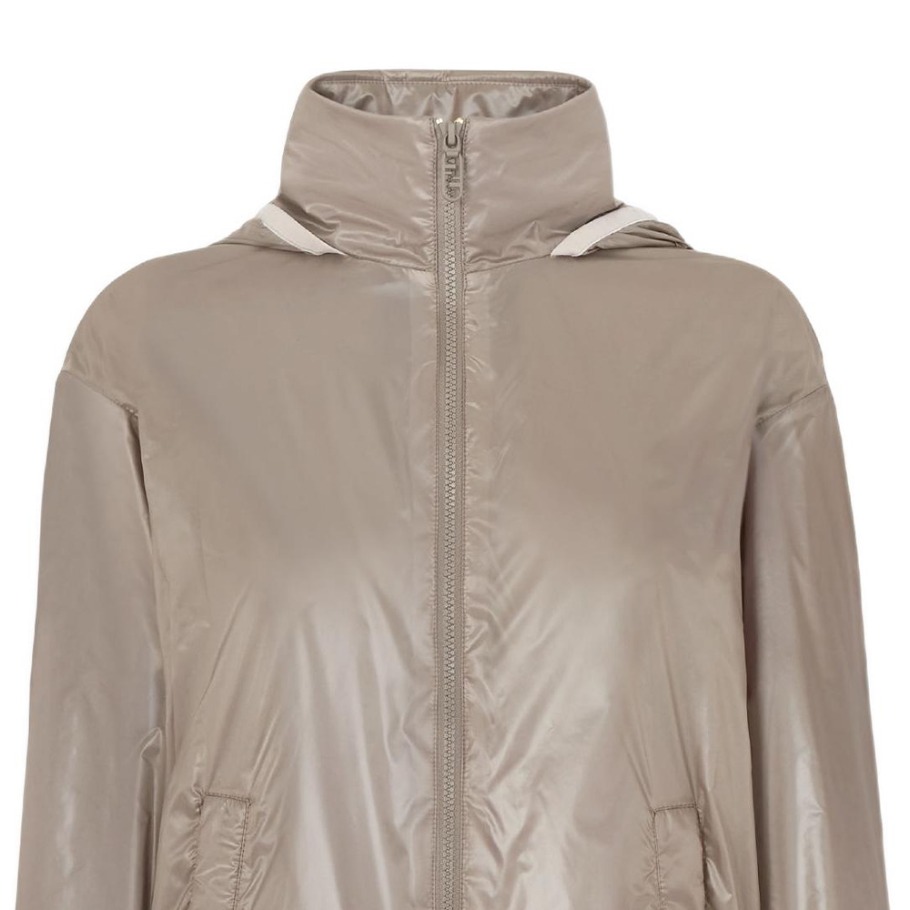 【関税&送料込】Fendi Cappuccino Polyester Windbreaker FENDI High-Neck Bag-Detailed Windbreaker - POIZON
