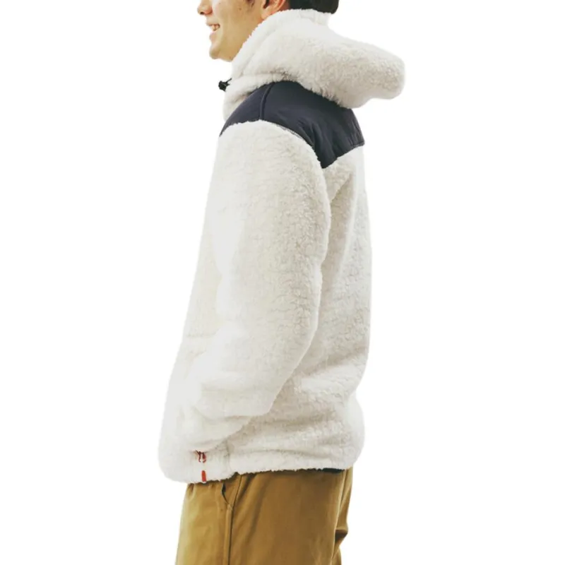CHUMS Velvet feel Coat Unisex White-3