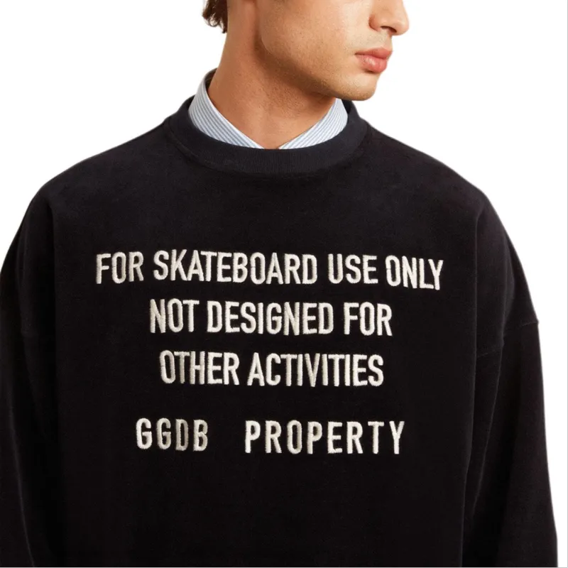 Golden Goose Slogan Embroidered Crewneck Velvet Swetashirt-5