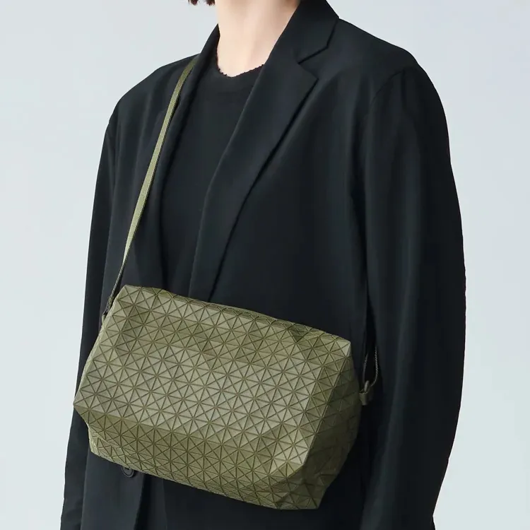 ISSEY MIYAKE Kuro Cotton Saddle Bag Crossbody Shoulder Bag Unisex Khaki-4