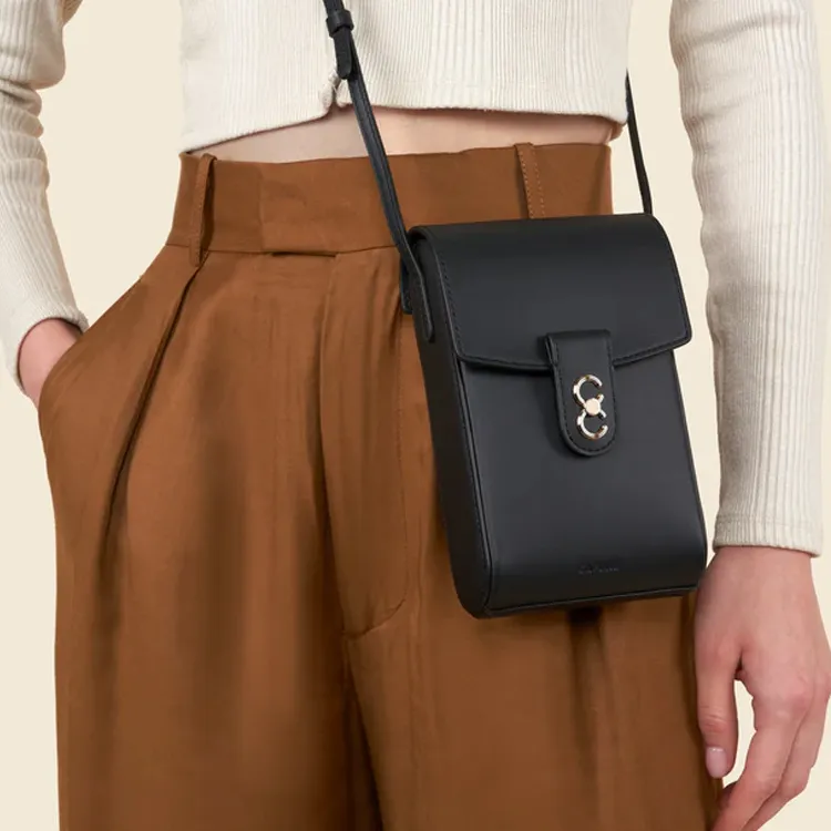 CAFUNE Cow Leather Shoulder Bag Crossbody Bag Women's Black-4