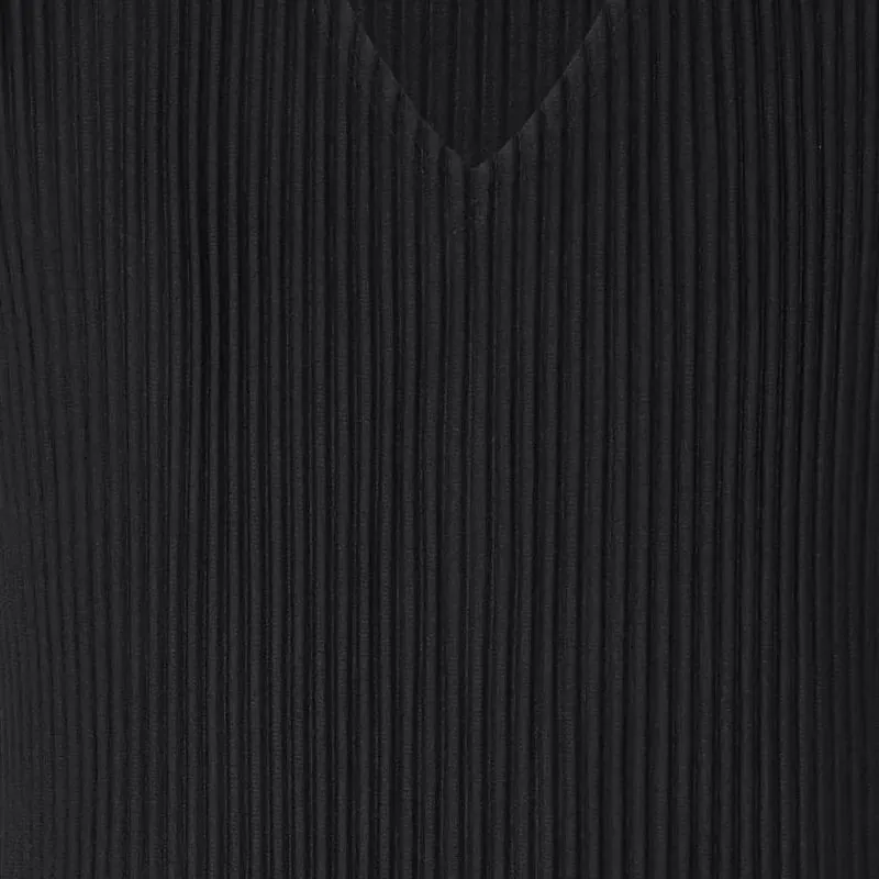ISSEY MIYAKE Tank Tops Men Black-1