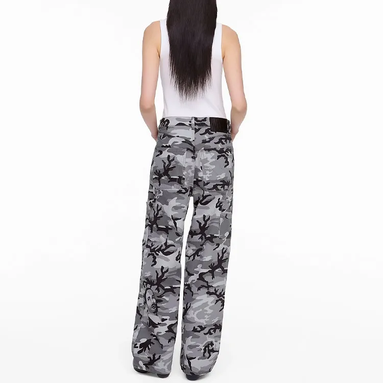 MARC JACOBS The Marc Camo Oversized Jeans-3