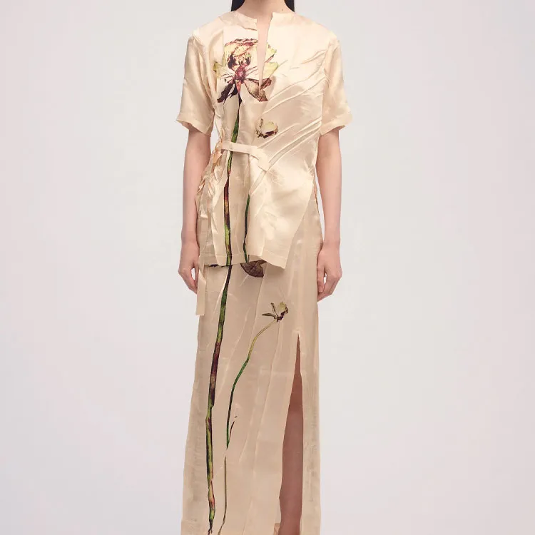 ISSEY MIYAKE Satin finish Top-2