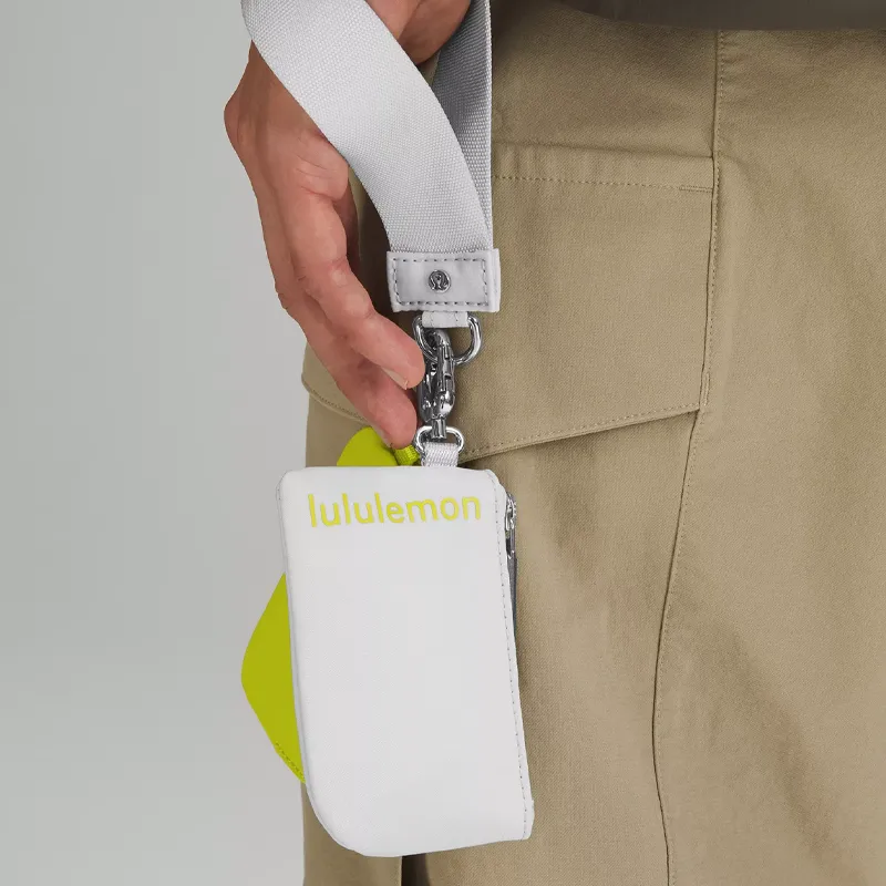 Lululemon Recycled Nylon Clutch Regular Women's Lime & Yellow-5