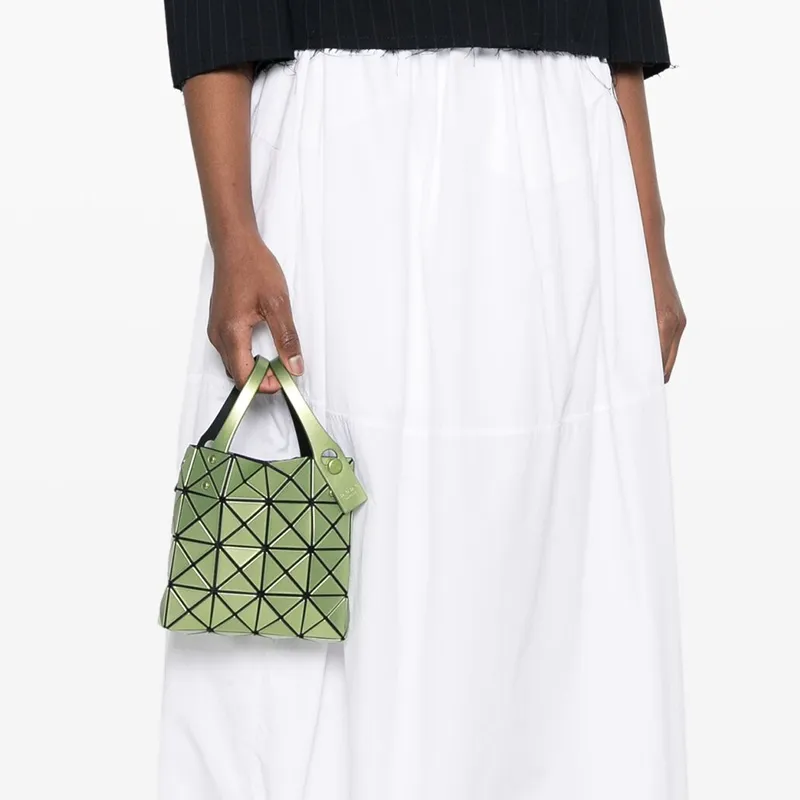 ISSEY MIYAKE Lucent Boxy Polyvinyl Chloride Resin Tote Bag Shopping Bag Handbag Mini Unisex Bright Green-4
