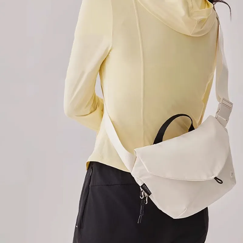 Skechers Fabric Shoulder Bag Crossbody Bag Handbag Small Size Unisex White-3