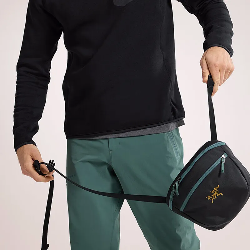 Arcteryx Mantis 2 Recyclable Polyester Fanny Pack Large Size Unisex Pale Peak Color-5
