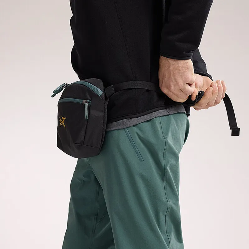 Arcteryx Mantis 2 Recyclable Polyester Fanny Pack Large Size Unisex Pale Peak Color-4