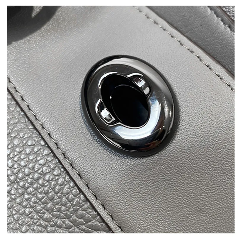 COACH Turnlock Shoulder Bags-4