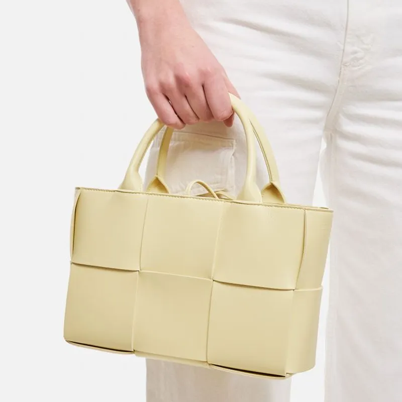 Bottega Veneta Arco Lambskin Tote Bag, Shopping Bag, Shoulder Bag, Crossbody Bag, Handbag Mini Women's Cream-4
