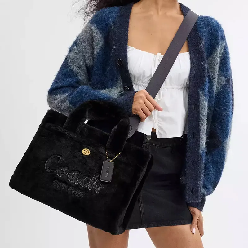 COACH Cargo Shearling Tote Bag, Shopping Bag, Shoulder Bag, Crossbody Bag, Handbag Tubas Women's Black-3