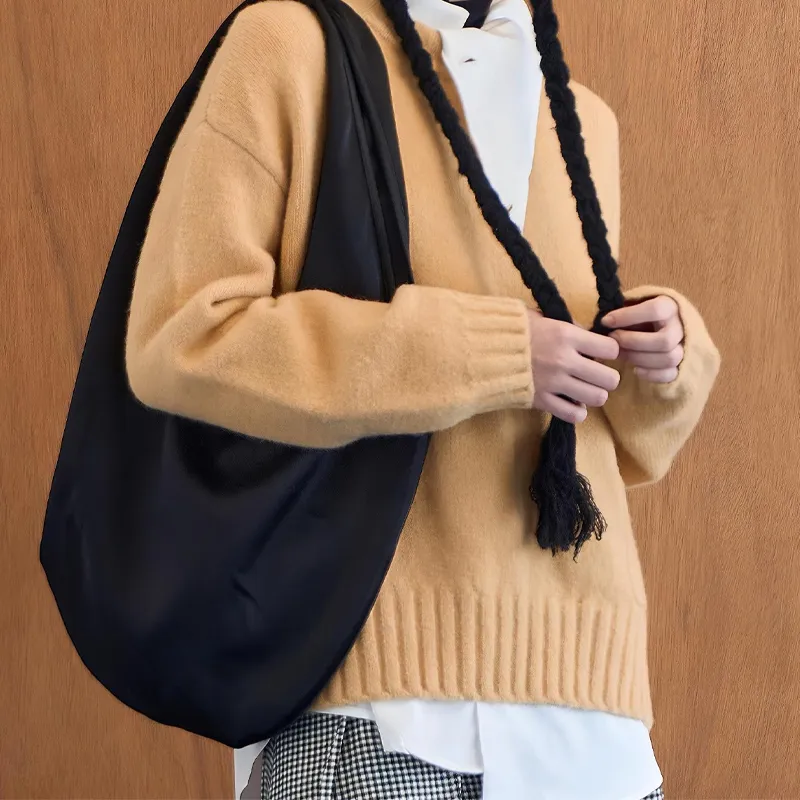 DOSORDONTS Polyester Oval Shoulder Bag Regular Unisex Black-1