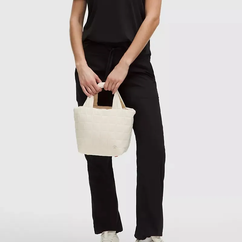 Lululemon Quilted Nylon Tote Bag, Shopping Bag, Shoulder Bag, Handbag Trumpets Women's Light Ivory-4