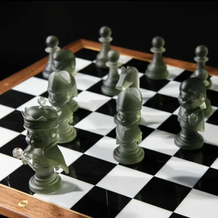 FINDING UNICORN FARMER BOB Chess Board Games-2